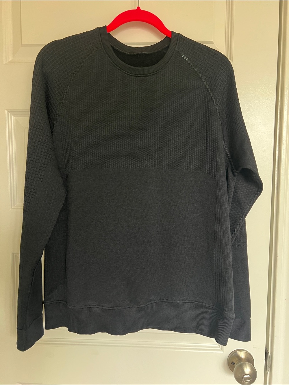 lululemon athletica Men's Black Crewneck Waffle Knit Sweater